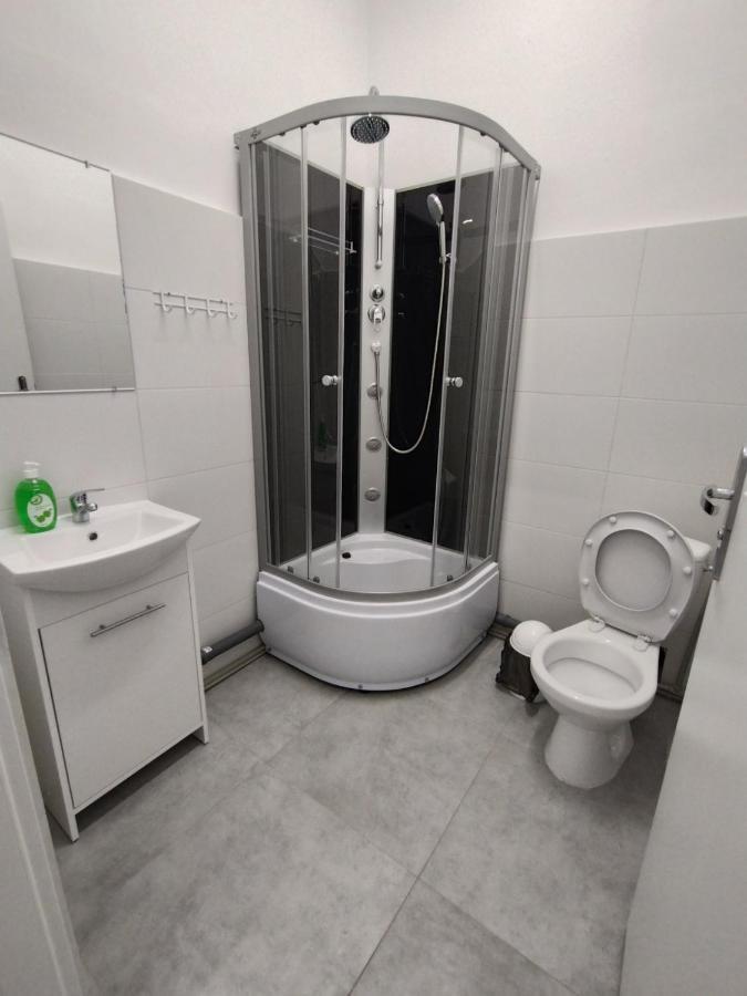 Vasylok Hostel Warsaw Exterior photo